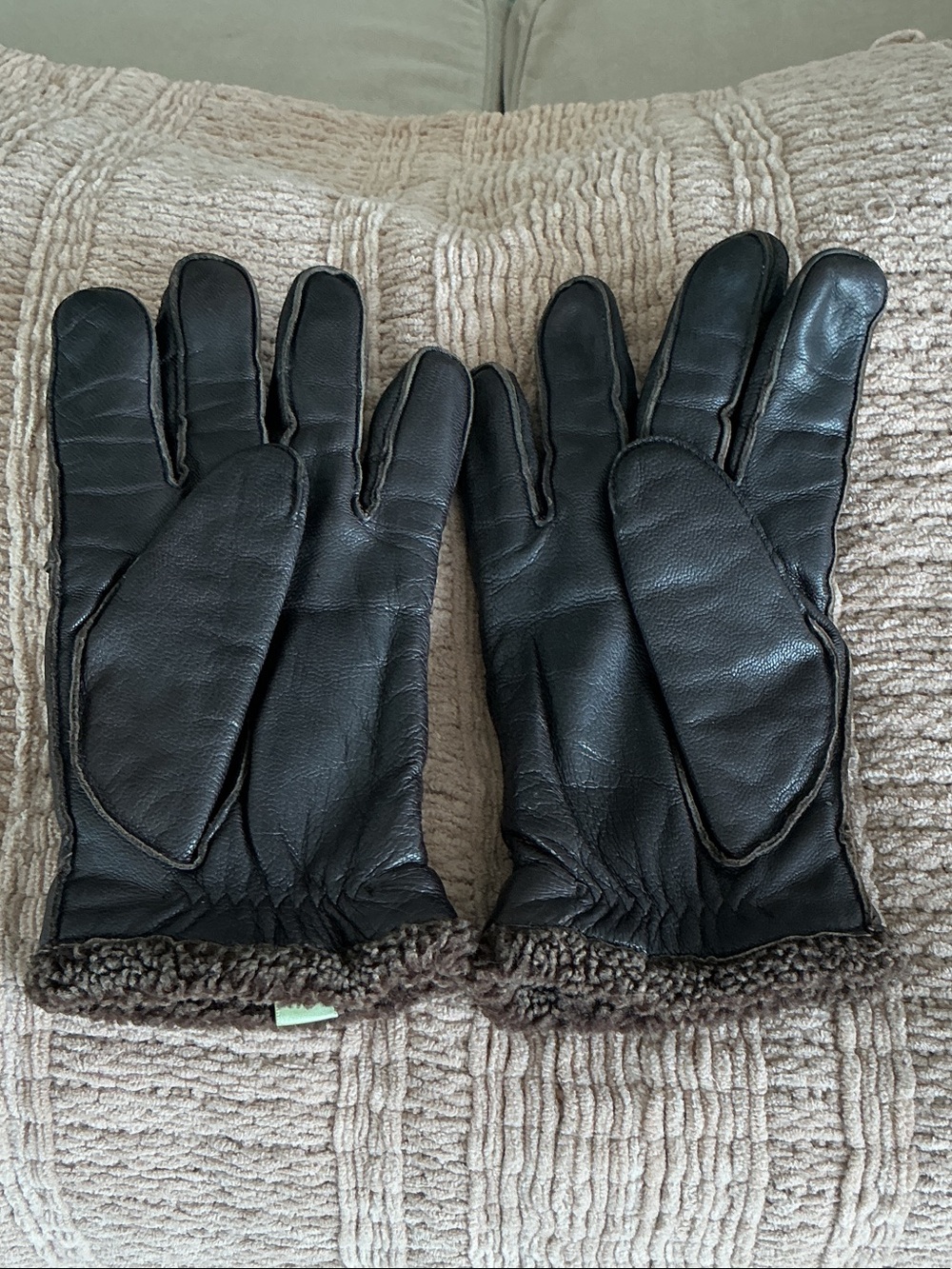 Men's Black Leather Gloves with Brown Shearling Cuff by gowned